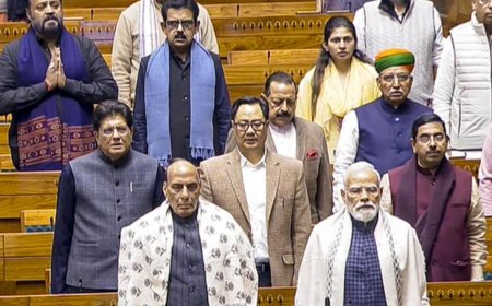 నేడు లోక్ సభలో మూడు ప్రధాన బిల్లులపై చర్చ