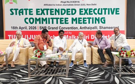 రాష్ట్రంలో అర్హులైన జర్నలిస్టులందరికీ అక్రెడిటేషన్ కార్డులను జారీ చేస్తాం