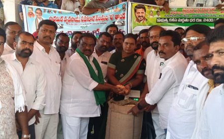 మొక్కజొన్న కొనుగోలు కేంద్రం ప్రారంభించిన ఎమ్మెల్యే