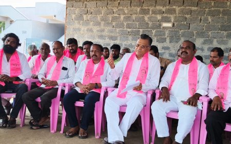 ధర్మారం గ్రామం నుండి యదేచ్ఛగా చెరువు మట్టి తరలిస్తున్న అక్రమార్కులను ఆపలేరా..చోద్యం చూస్తున్న అధికారులు