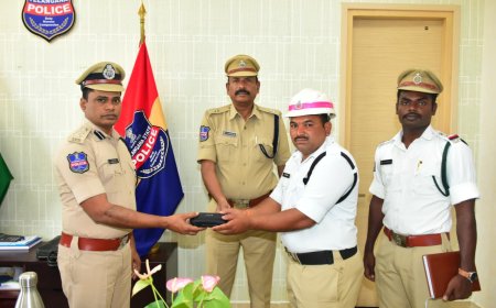 గద్వాల్ ట్రాఫిక్ పోలీసులకు చలువ కళ్లద్దాలు పంపిణీ