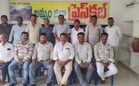 జర్నలిస్టుల హక్కుల కోసం ఖమ్మంలో గర్జన-ఐక్యతే ఆయుధం,సంక్షేమమే లక్ష్యం""తెలంగాణ జర్నలిస్టు మీడియా యూనియన్