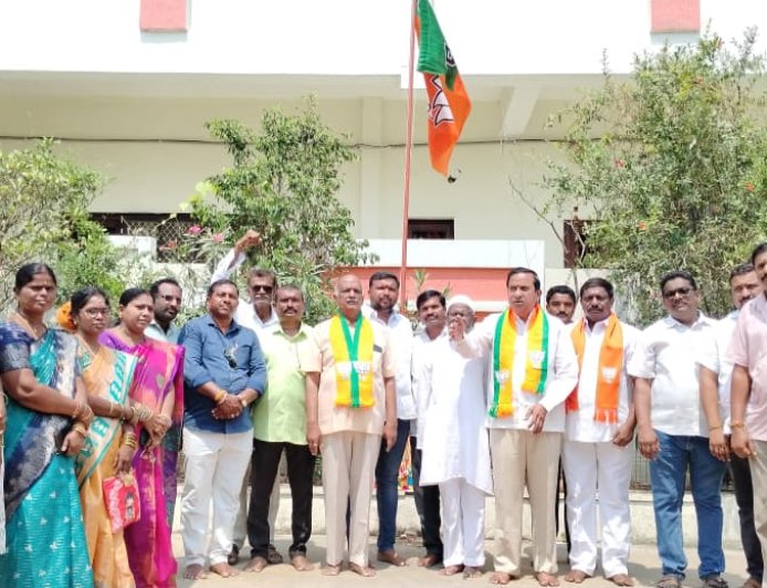 సూర్యాపేట పట్టణంలో ఘనంగా భారతీయ జనతా పార్టీ (BJP) ఆవిర్భావ దినోత్సవ వేడుకలు!