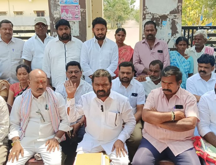 వజ్ర హోమ్స్ లో వారికి ఎలాంటి భూమి లేదు