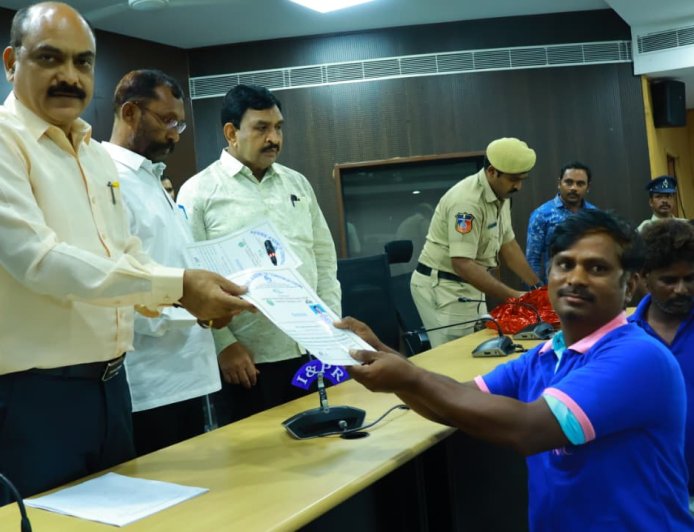 ఇందిరా మహిళా శక్తి పధకాలను సద్వినియోగం చేసుకోవాలి 