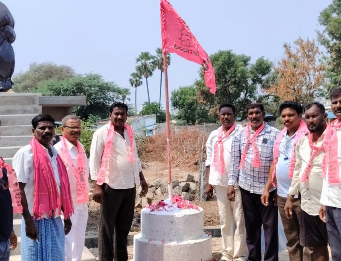 బిఆర్ఎస్ పార్టీ ఆవిర్భావ దినోత్సవ వేడుకలు