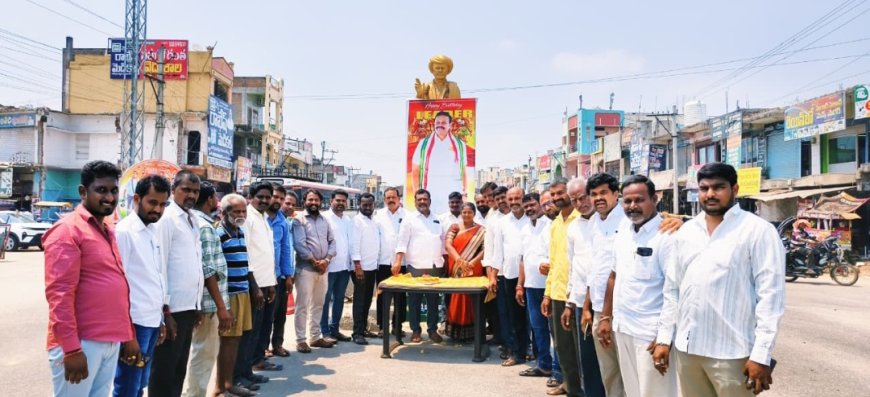 ఘనంగా సర్వోత్తమ్ రెడ్డి జన్మదిన వేడుకలు