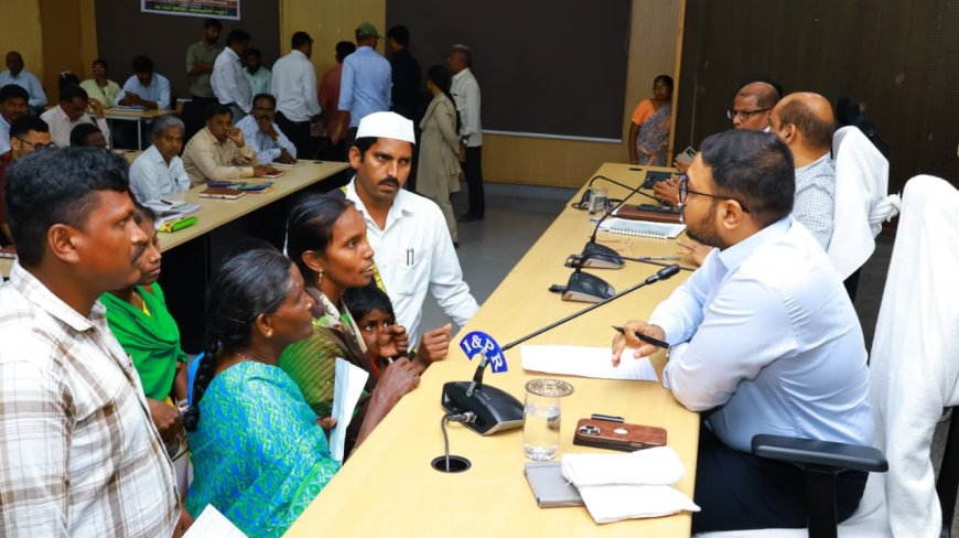 ప్రజావాణి పిర్యాదుల పై అధికారులు సత్వరమే చర్యలు తీసుకొని పరిష్కరించాలి 