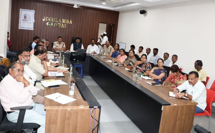 రోడ్ సేఫ్టీ కార్యక్రమాలు విజయవంతం చేయాలి