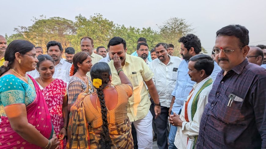 లాంఛనంగా ఐకేపీ కేంద్రాలు ప్రారంభం