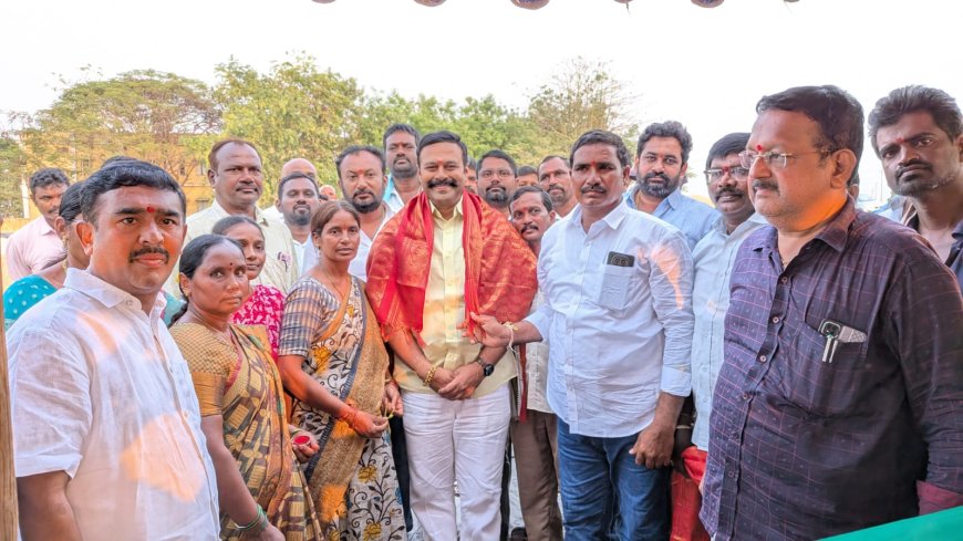 లాంఛనంగా ఐకేపీ కేంద్రాలు ప్రారంభం