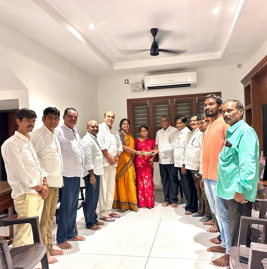 గిరిజన MBBS విద్యార్థినీకి BRS పార్టీ బారి హార్దికసాయం