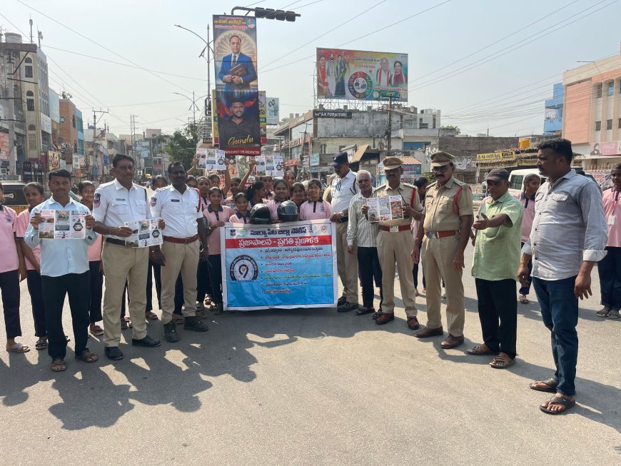రోడ్లు భద్రత నియమాలు పట్ల అవగాహన""కోదాడ ట్రాఫిక్ పోలీస్