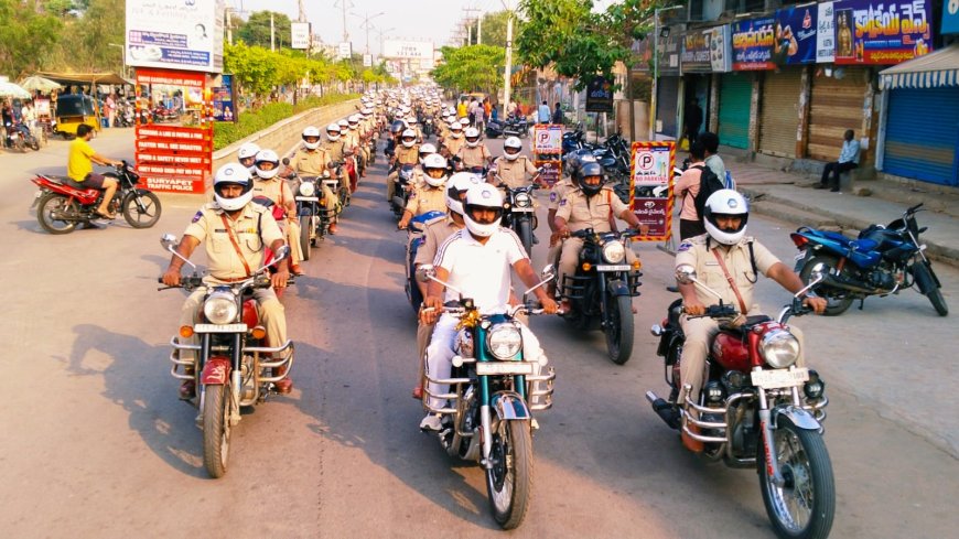 రోడ్డు భద్రతపై కదం తొక్కిన సూర్యాపేట జిల్లా పోలీస్