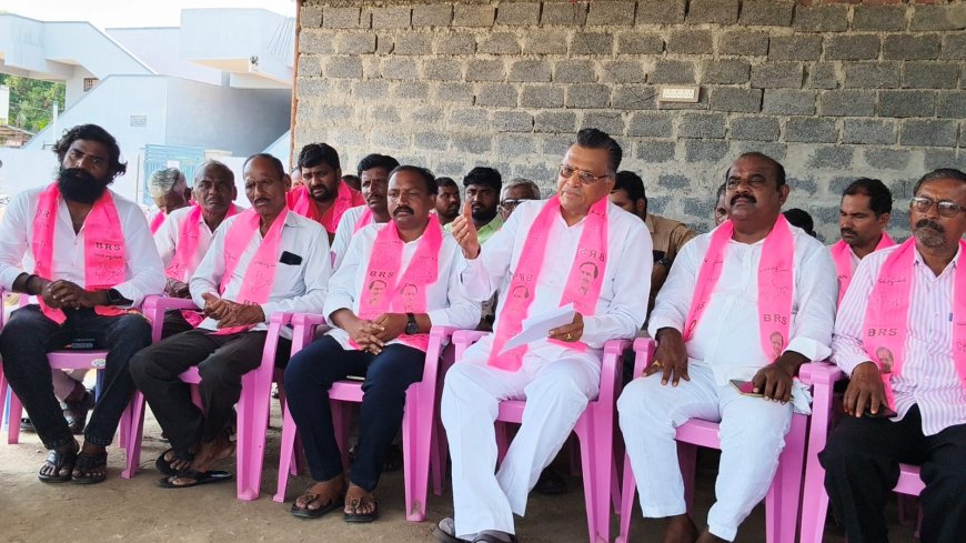 ధర్మారం గ్రామం నుండి యదేచ్ఛగా చెరువు మట్టి తరలిస్తున్న అక్రమార్కులను ఆపలేరా..చోద్యం చూస్తున్న అధికారులు