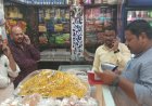 డైమండ్ బేకరి లో నాసిరకం వస్తువుల విక్రయం