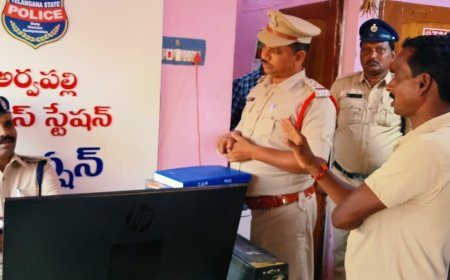 అర్వపల్లి పోలీస్ స్టేషన్ ను ఆకస్మిక తనిఖీ చేసిన జిల్లా ఎస్పి నరసింహ