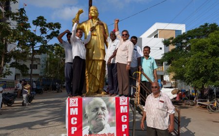 సూర్యాపేట జిల్లాకు భీమిరెడ్డి నరసింహారెడ్డి పేరు పెట్టాలి