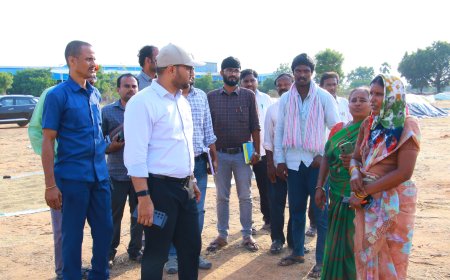 ధాన్యం కొనుగోలు కేంద్రాలను ఆకస్మిక తనిఖీ చేసిన జిల్లా కలెక్టర్