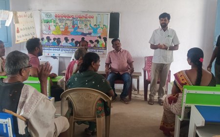 ప్రభుత్వ పాఠశాలలోనే చేర్పించండి ఉజ్వల భవిష్యత్తుకు బాటలు వేయండి గ్రామ సర్పంచ్ ప్రేమ్ ప్రసాద్