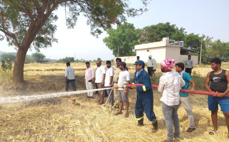 తహసిల్దార్ కార్యాలయం వెనుక అగ్ని ప్రమాదం