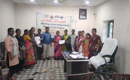 మహిళా సంఘాలకు  రుణాల పంపిణీ