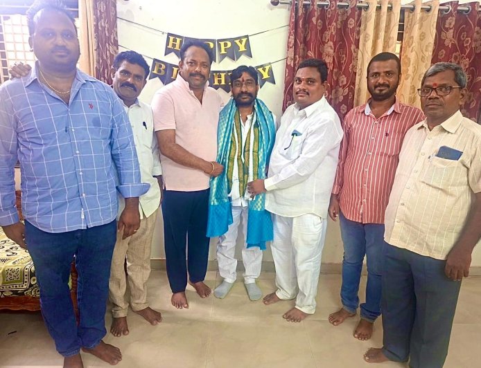 ఘనంగా కుంభం రాజేందర్  జన్మదిన వేడుకలు