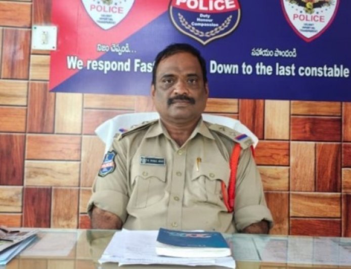 పని మనుషుల నియామకం పట్ల అప్రమత్తం  ఎస్సై వెంకట్ రెడ్డి
