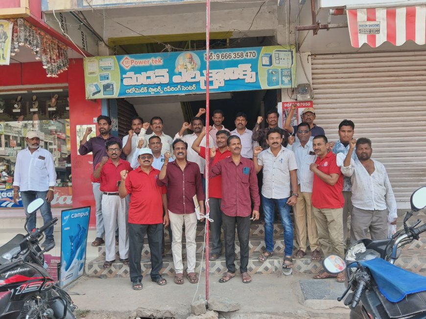 పోరాటాలతోనే కార్మికుల హక్కులకు రక్షణ