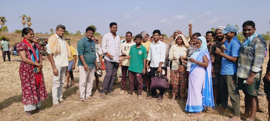 *ఉపాథిహామీ కూలీలకు ఓ ఆర్ ఎస్ ప్యాకెట్లు పంపిణీ