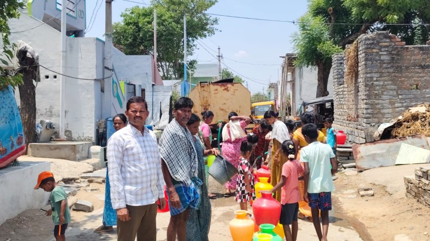 వార్డులో ట్యాంకర్ల ద్వారా మంచి నీరు సరఫరా