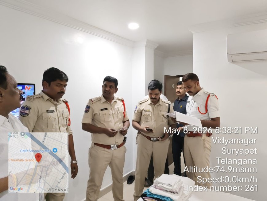 జిల్లా కేంద్రంలో అర్ధరాత్రి తనిఖీలు