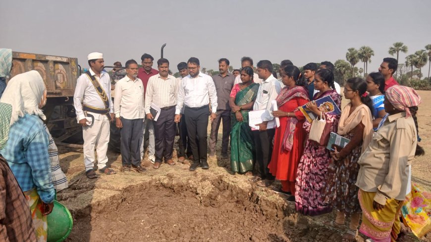 ఉపాధి పనులను పరిశీలించిన జిల్లా కలెక్టర్ తేజస్ నంద్ లాల్ పవర్