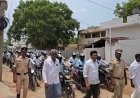 వాహనదారులకు ఉచిత హెల్మెట్ల పంపిణీ