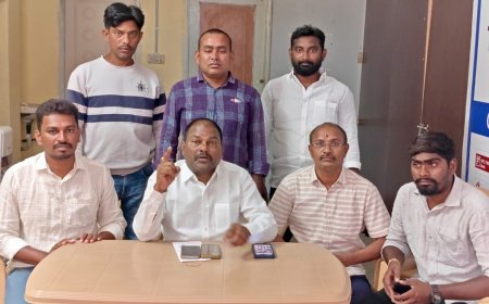 బిసి నేతపై వేసిన ఫ్లెక్సీలు ఓ దుర్మార్గపు చర్య...