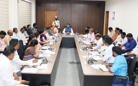 ప్రాజెక్టులకు అవసరమైన భూ సేకరణ ప్రక్రియను వేగవంతం చేయాలి