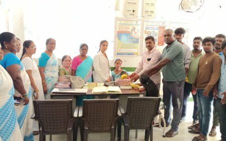 జన్మదిన సందర్భంగా రోగులకు పండ్లు,బ్రెడ్ పంపిణీ