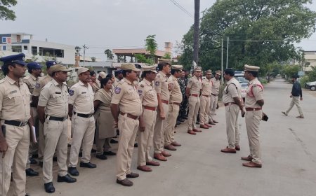 సూర్యాపేట రూరల్ పరిధిలోని అంజనాపురి, మానస నగర్ కాలనీల్లో పోలీసుల 'కార్డన్ అండ్ సెర్చ్'