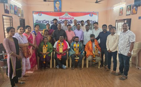 ఘనంగా వీడ్కోలు