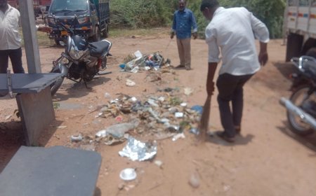 అపరిశుభ్రంగా మారిన పట్టించుకోని అధికారుల.