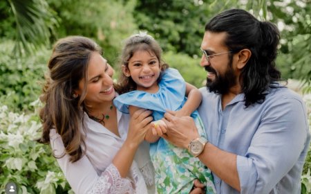 ఎట్టకేలకు క్లిన్‌కార ఫేస్ రివీల్ చేసిన రామ్ చరణ్ -ఉపాసన దంపతులు.