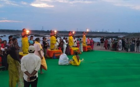 అంగరంగ వైభవంగా భక్తిశ్రద్ధలతో భద్రాద్రిలో గోదావరి హారతి