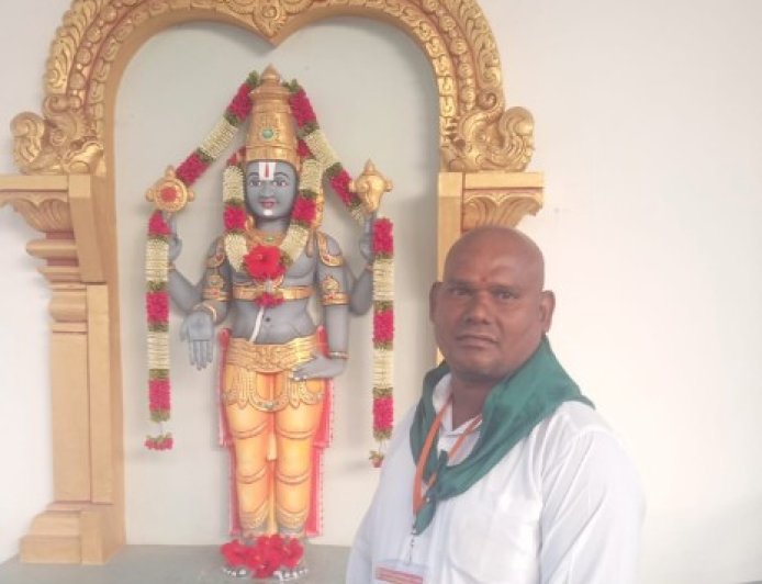 తిరుపతి పరకనామ సేవలో మద్దిరాలవాసి చిన్నపాక మురళి