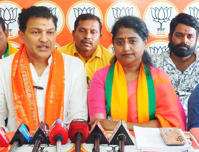 ప్రధాని నరేంద్ర మోదీ నాయకత్వంలో దేశ అభివృద్ధి