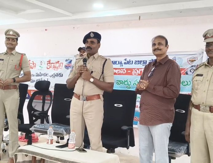 యువత డ్రగ్స్‌కు దూరంగా ఉండి ఉజ్వల భవిష్యత్తును నిర్మించుకోవాలి.