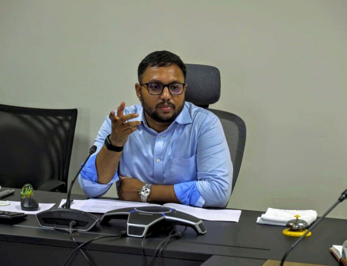 అవినీతి పాల్పడ్డ జెడ్పీ సీనియర్ అసిస్టెంట్ సస్పెన్షన్!