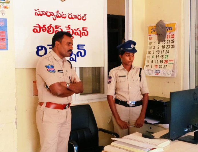 సూర్యాపేట రూరల్ పోలీస్ స్టేషన్‌లో ఎస్పీ ఆకస్మిక తనిఖీ