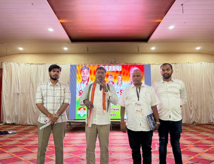 ప్రజాస్వామ్య పరిరక్షణకు కాంగ్రెస్ కార్యకర్తలు పోరాడాలి: అలంపూర్ మాజీ ఎమ్మెల్యే సంపత్ కుమార్ పిలుపు