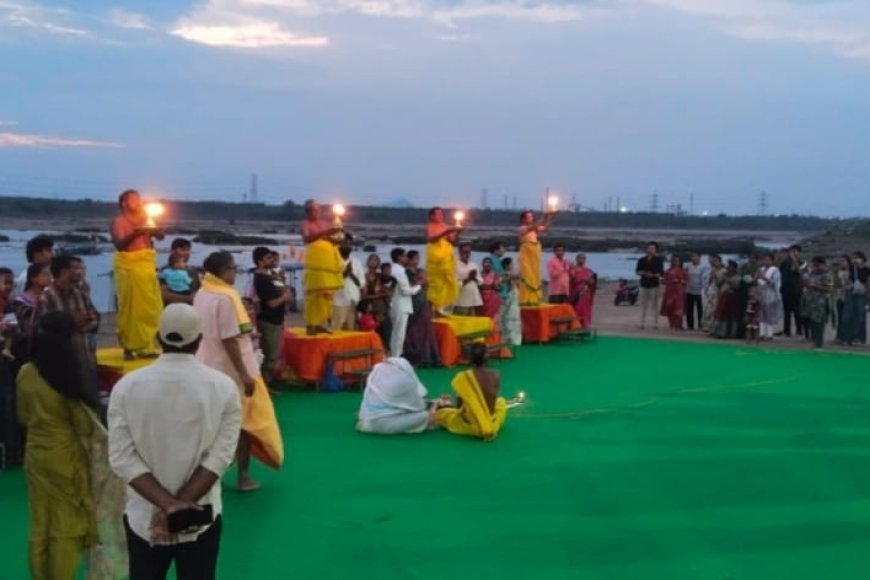 అంగరంగ వైభవంగా భక్తిశ్రద్ధలతో భద్రాద్రిలో గోదావరి హారతి