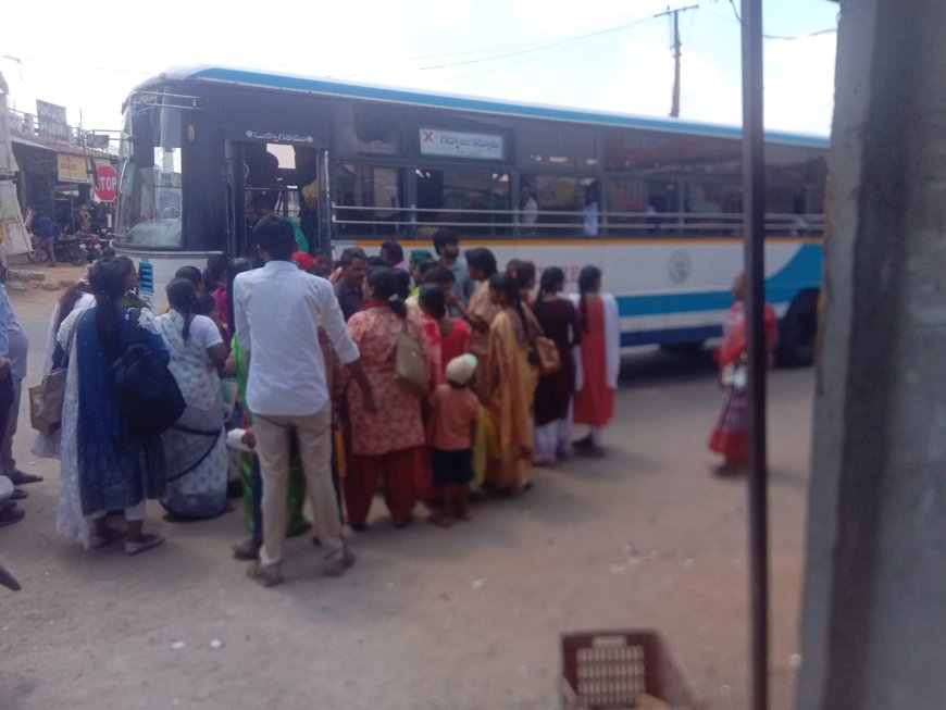 విద్యార్థులకు బస్సు సౌకర్యం లేక విద్యకు దూరం